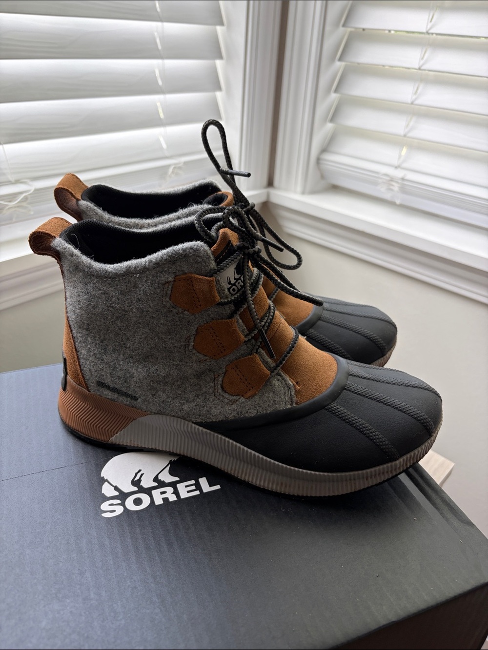 Sorel Gray Wool & Brown Suede Waterproof Duck Boots
